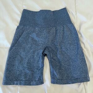 NVGTN Slate Blue Scrunch Seamless Athletic Shorts women’s size small